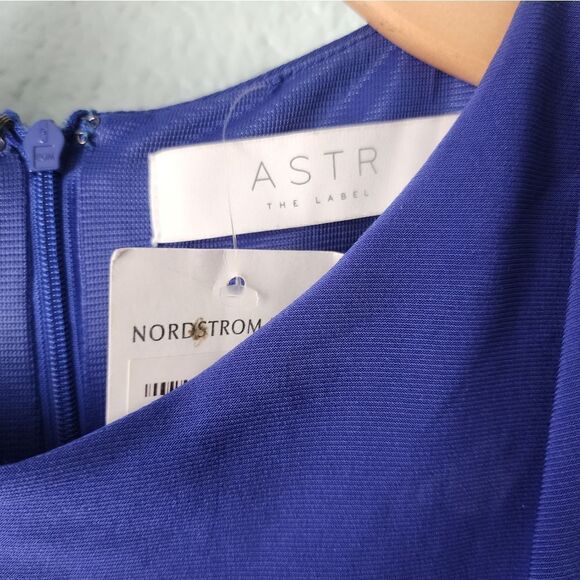 ASTR THE LABEL rushed sides twist drape  front blue persian jewel dress - Picture 5 of 13
